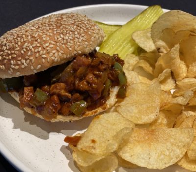 This childhood revival is being elevated in your kitchen with Perry’s Famous Pork Chop as the star. This smoky and savory sloppy Joe is reminiscent of every barbecue dream, made right on your stovetop and perfectly complemented by buttery potato buns, a crispy pickle and your favorite potato chips.
