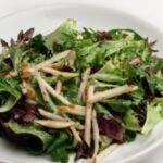 Field Green, Pear & Candied Pecan Salad