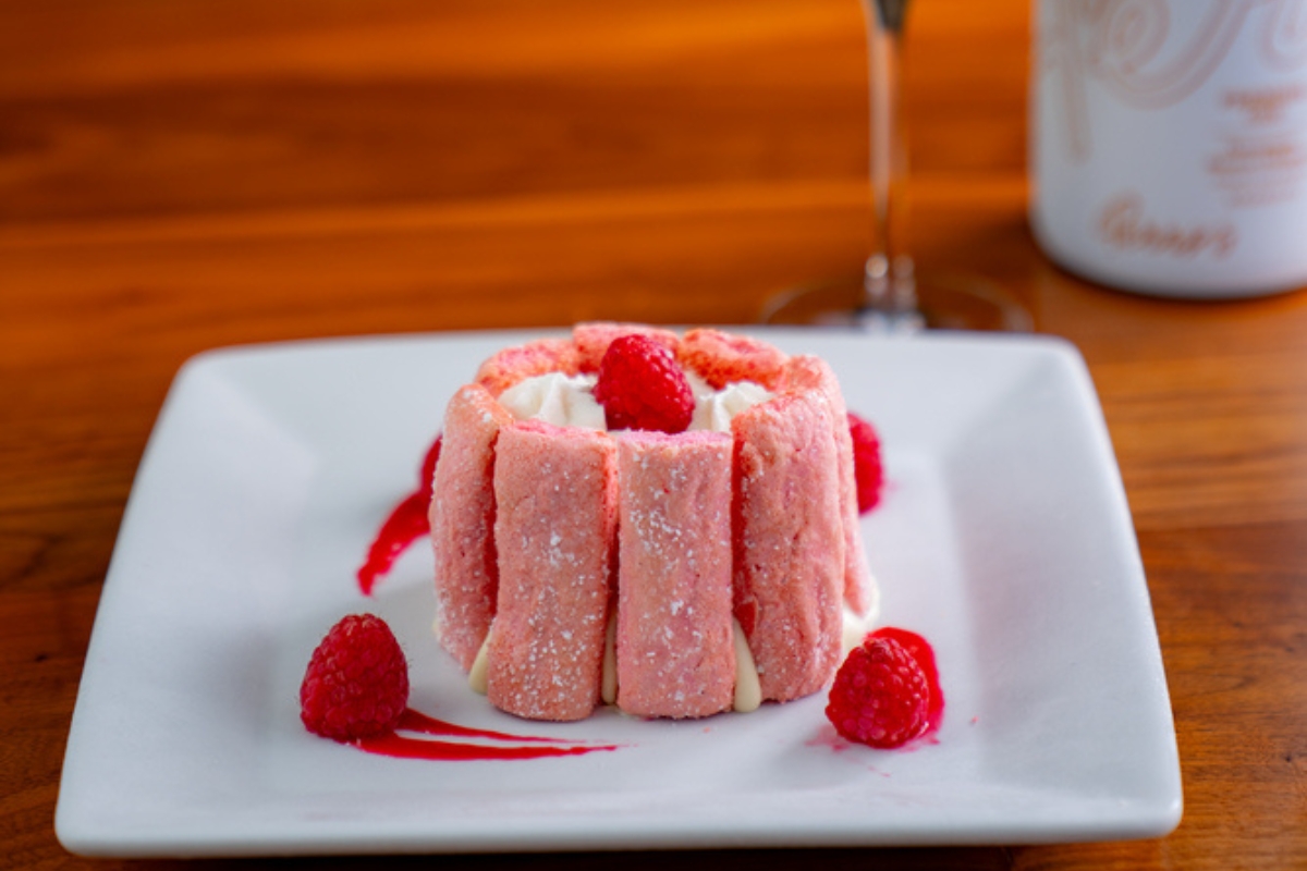 CHAMPAGNE BISCUIT CHARLOTTE